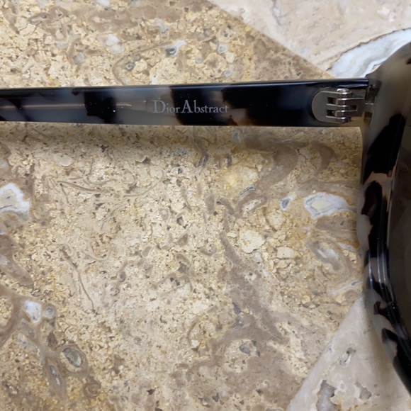 Dior Mirrored Sunglasses - Picture 3 of 5